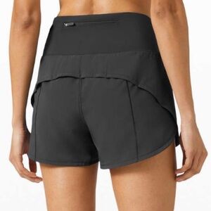 Lululemon Speed Up High-Rise Short 4" *Long
Black Size 2